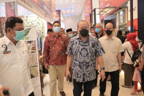 Bisa Gairahkan UMKM, Ketua DPD RI Minta Realisasi KUR Dipercepat