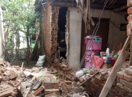 Digoyang Gempa, Rumah di Ponorogo Roboh