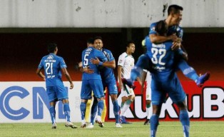 Kalah 3-2 dari Persib, Persebaya Gagal ke Semi Final
