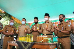 Bupati Yess Launching Produk Inovatif SMK di Lamongan