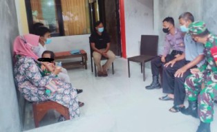 Emak Viral Pencuri Motor Gendong Anak Diamankan Polisi