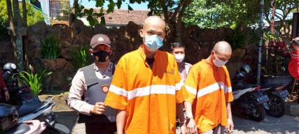Dua Kuli Bangunan Dikerangkeng Polres Malang Gara-gara Beli Sabu