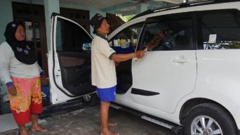 Berkah Harga Lombok Menohok, Petani Cabai di Mojokerto Borong Mobil dan Motor