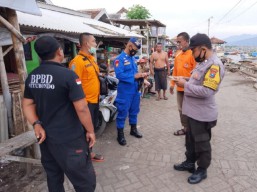 Kapal Nelayan Situbondo Tenggelam, Beruntung Nahkoda dan 12 ABK Selamat