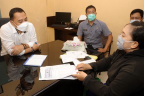 Ngantor di Kelurahan, Wali Kota Surabaya Bisa Langsung Dengar Aspirasi Masyarakat
