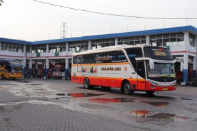 Tiga Hari Jelang Larangan Mudik, Terminal Purabaya Masih Sepi