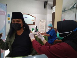 Pengelola Wisata di Tulungagung Mulai Jalani Vaksinasi Covid-19
