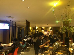Rayakan Kemenangan Bersama di Hotel Crown Prince Surabaya