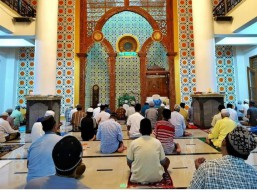 Salat Idul Fitri Berjamaah di Masjid Maupun Lapangan Diperbolehkan, Tapi Syaratnya Ini