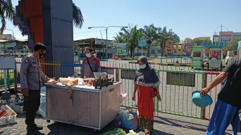Lebaran Hari Kedua, Pasar Tradisional dan Destinasi Wisata di Manyar  Masih Tutup