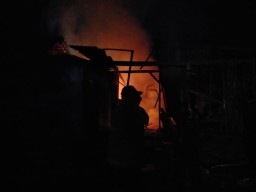 Korslet, Home Industri Krupuk di Tulungagung Ludes Terbakar