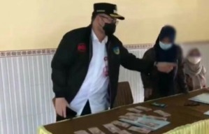 Minta-minta THR ke Kades, Seorang Camat di Kediri di-OTT Bupati