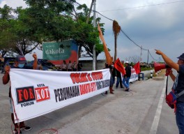 Terabas Lahan Hijau, Proyek Perumahan Dakota City di Gresik Didemo