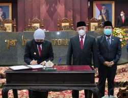LKPJ Gubernur TA 2020 Diterima Secara Aklamasi Seluruh Fraksi DPRD Jatim