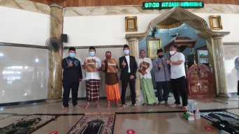 Napiter Umar Patek Tersenyum Bungah Rayakan Lebaran Kali Ini
