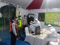 Nekat Melintas Perbatasan, 10 Pemudik Dirapid Antigen