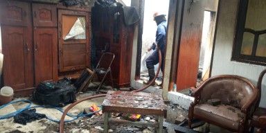 Rumah Seniman Sidoarjo Terbakar Akibat Korsleting