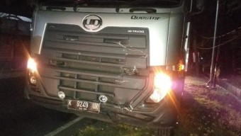 Innalilahi, Pasutri Asal Brondong Ini Tewas di Jalan Tanjakan Setelah 'Dicium' Tronton