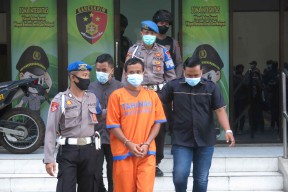 Alasan Kakak Ustadz Cabul di Sidoarjo Karena Jauh dari Istri