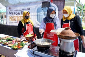Ngantor di Desa, Bupati Ipuk Rasakan Kuliner Kesukaan Soekarno