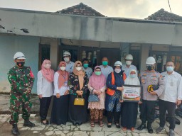 Bu Min Launching Program Pemugaran Ratusan  Rumah Miskin di Wilayah Gresik Selatan
