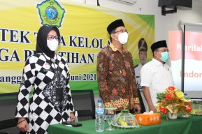 Bupati Sidoarjo Minta LPK Juga Didik Mental Siswanya