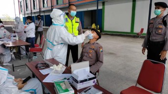 Tekan Penyebaran Covid-19 di Bangkalan-Surabaya, Aparat Ajak Masyarakat Berjuang Bersama
