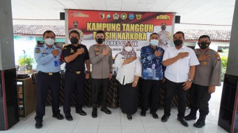 Wakapolres Gresik Canangkan Kampung Tangguh Bebas Narkoba