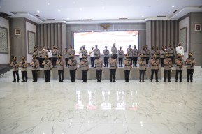 Kapolda Jatim Pimpin Sertijab, Ini Daftar Pejabat yang Dimutasi