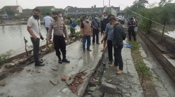 Main Hujan Bareng Teman, Bocah 10 Tahun Tewas Tertimpa Tembok