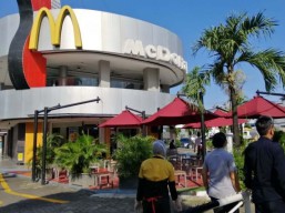 Gara-gara Menu BTS Meal, McDonald's Basra Surabaya Ditutup Polisi