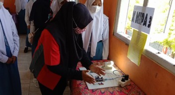 Ujian Akhir, Siswa SMAN Baureno Membuat Sejumlah Robot