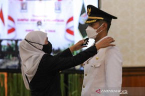 Gubernur Jatim Lantik Bupati dan Wakil Bupati Tuban di Grahadi