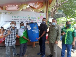 PT Cargill Indonesia Latih Masyarakat Produksi Pupuk Kompos dari Sampah Rumah Tangga