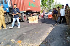 Jembatan Sowa'an Ambles, Polisi Pantau Lalu Lintas