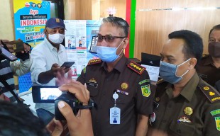Tersangka Dugaan Korupsi Pupuk Bersubsidi KUD Sumber Rejeki Jombang Ditahan Kejaksaan