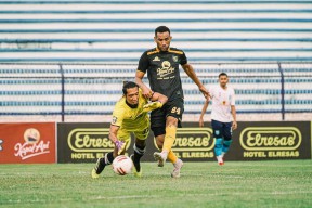 Latihan Bersama, Persela Kalah 1-3 dari Persebaya