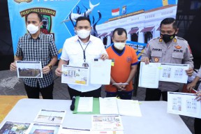 Rugikan Konsumen Rp 11 Miliar, Bos Properti Surabaya Dikerangkeng Polisi