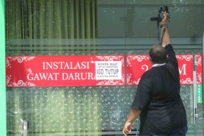 Overload, RSI Siti Hajar Sidoarjo ‘Sulap’ Lahan Parkir untuk IGD Pasien Covid-19