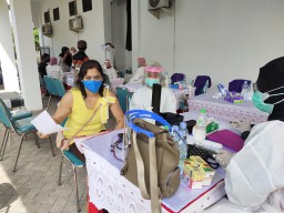 Ada Warga Negara Asing Ikuti Vaksinasi di Kejari Bangkalan
