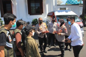 Inovasi Hadapi Pandemi Covid-19, Polrestabes Surabaya Luncurkan Mobil Vaksin Presisi Keliling