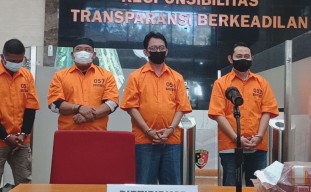 Berkas Lengkap, Bupati Nganjuk dan Enam Tersangka Lainnya Diserahkan ke Kejaksaan