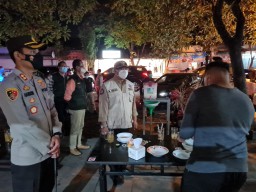 Aturan Jam Malam di Tulungagung Mulai Pukul 20.00 WIB, Pengelola Resto Pilih Tutup Lebih Awal
