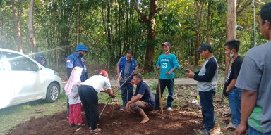 Berdayakan Petani di Pulau Bawean, Musa Rintis Kampung Durian