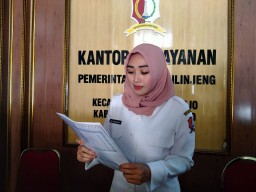 Dilantik Jadi Perangkat Desa, Biduan Ini Ingin SEMPRUL