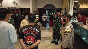 Nekat Buka, RM Mie Setan GKB Disegel Satgas Protokol Kesehatan