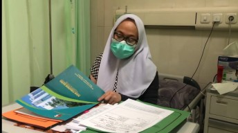Tetap Kerja dari Tempat Karantina, Masyarakat Bantu Doa untuk Kesembuhan Bupati Anna