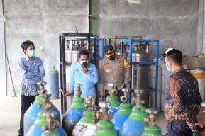 Khawatir Menipis, Kapolres Madiun Sidak Pengisian Oksigen, Begini Hasilnya