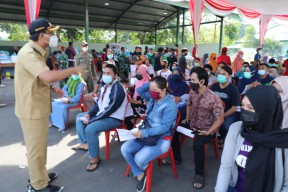 Bupati Gus Muhdlor: Banyak Info Hoax Ganggu Kelancaran Vaksinasi