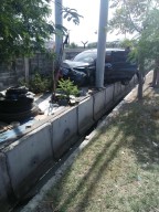 Diduga Mengantuk, Seorang PNS di Gresik Tabrak Pagar dan Tiang Listrik
